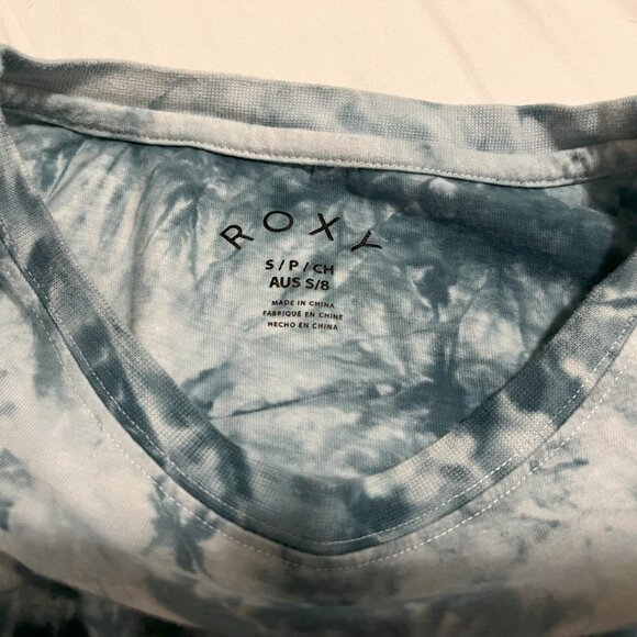 Roxy Women's Tie Dye Short Sleeve T-Shirt, Small, Blue and White - Picture 4 of 6